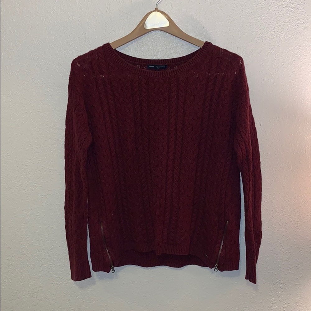 American Eagle sweater